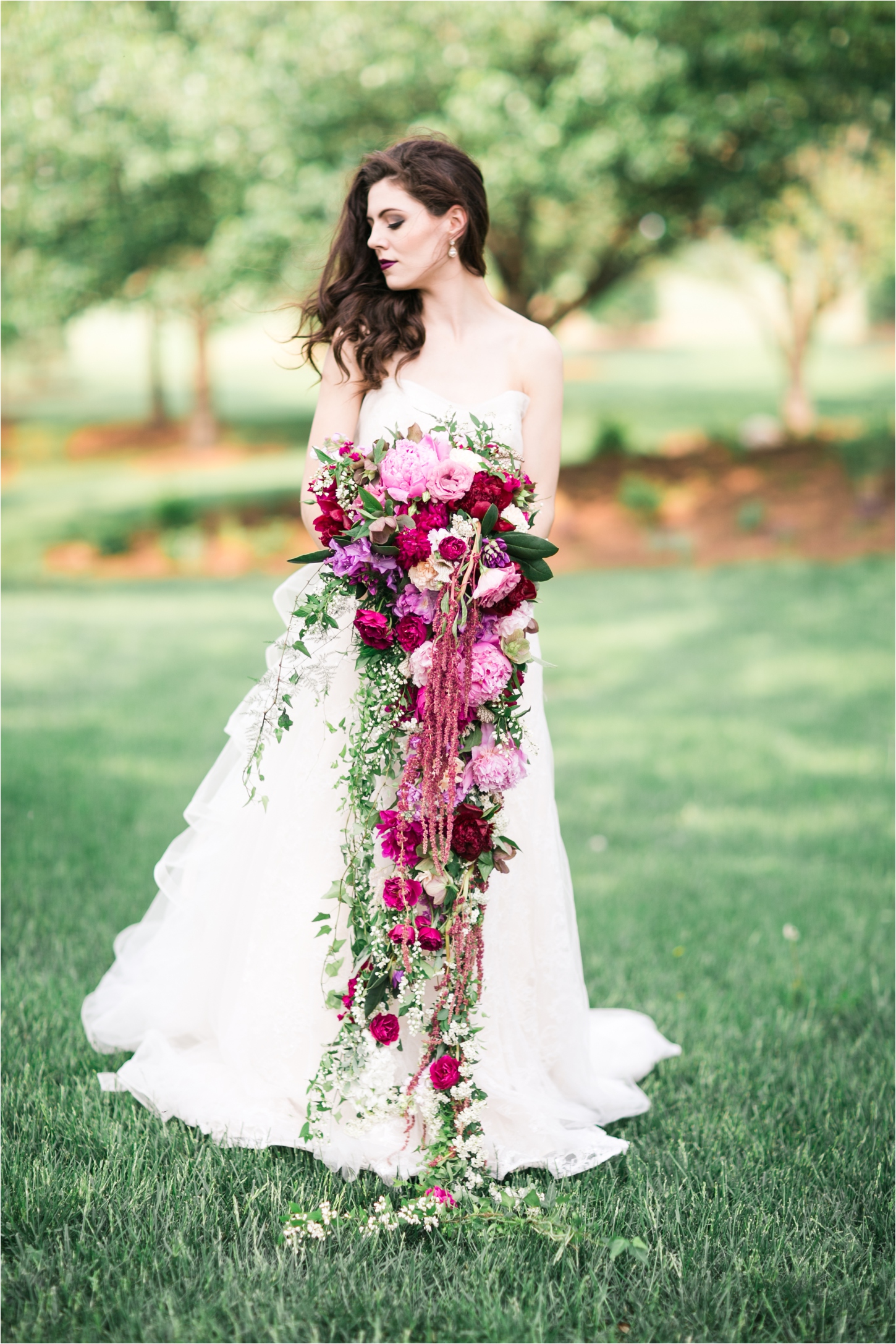 Berry Bridal Inspiration - Trailing bouquet inspiration 